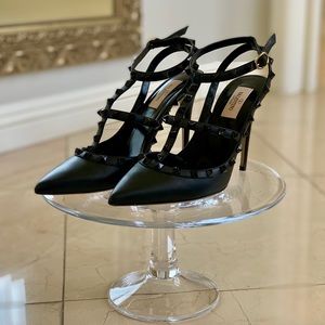 Valentino Garavani Rockstud Ankle Strap Pump